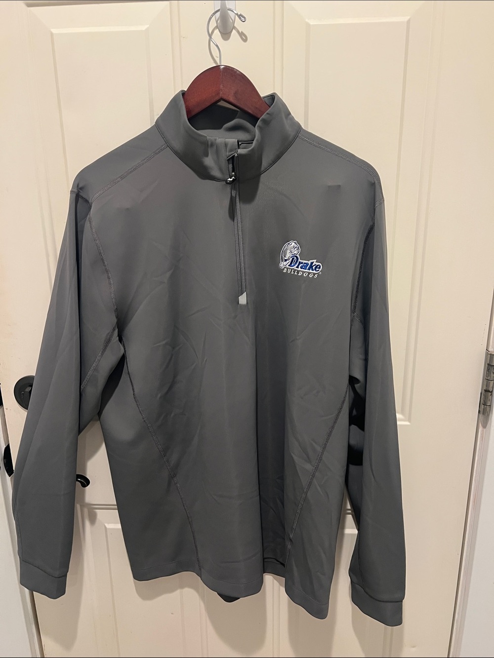 Drake Univeristy Cutter & Buck Gray Quarter-Zip Performance Pullover sz Large